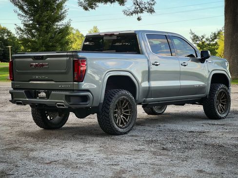 Used 2023 GMC Sierra 1500 Denali w/ Denali Reserve Package AWD/4WD image 3