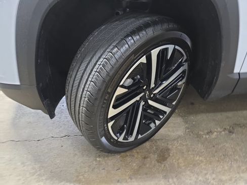 New 2026 Chevrolet Equinox RS w/ Convenience Package III FWD image 35