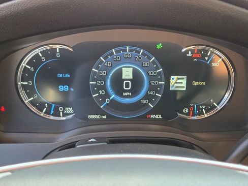 Used 2019 Cadillac Escalade Premium Luxury w/ Escalade Sport Edition AWD/4WD image 33
