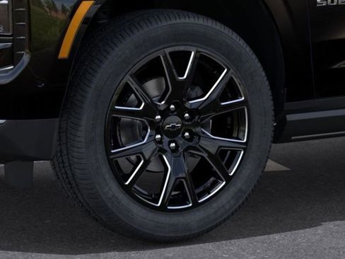 New 2026 Chevrolet Suburban Premier image 9