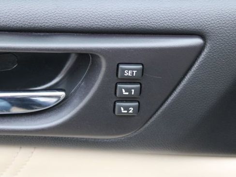 Used 2018 Subaru Outback 3.6R Limited image 16