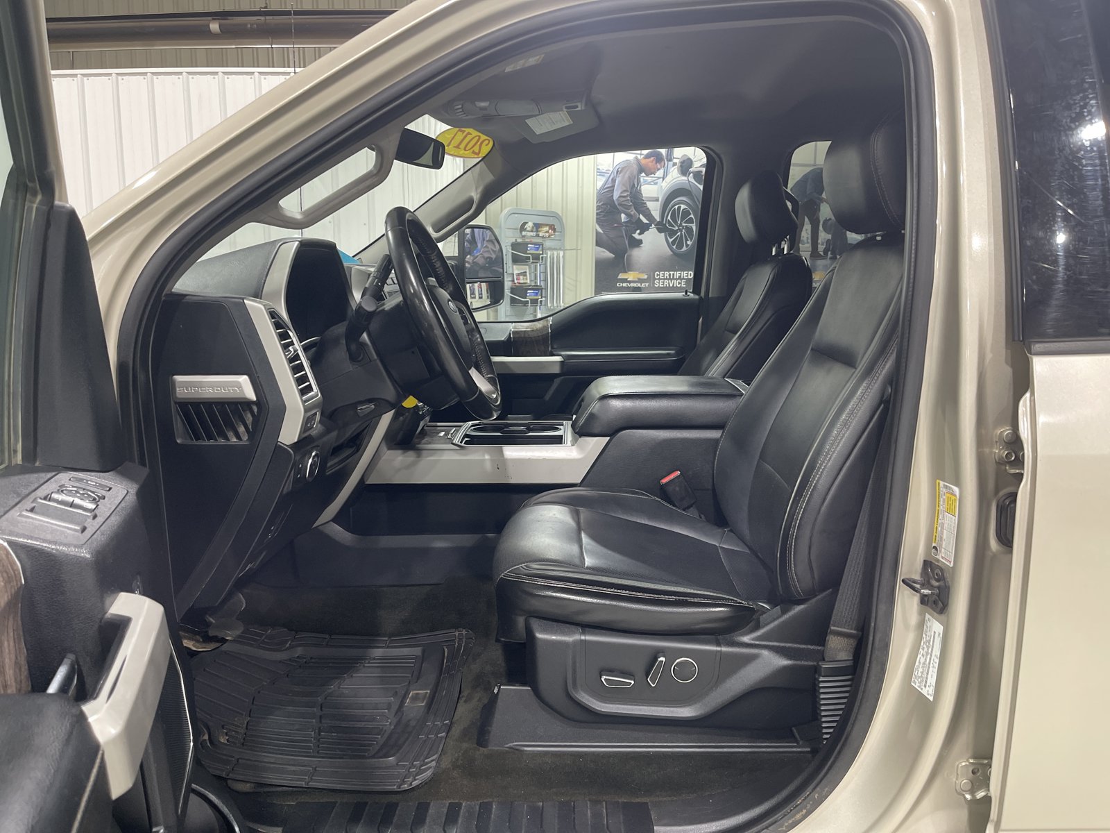 Used 2017 Ford F250 Lariat w/ Chrome Package AWD/4WD image 2