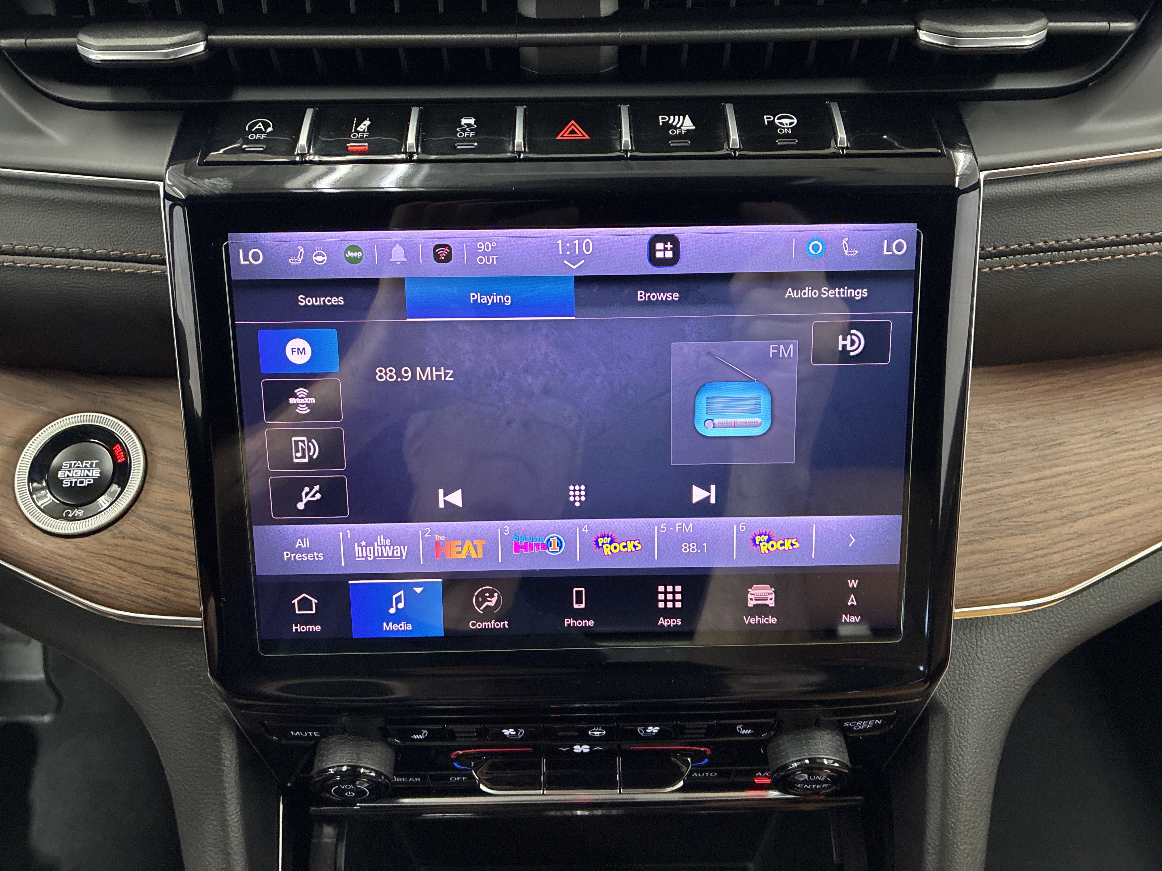 Certified 2025 Jeep Grand Cherokee Summit AWD/4WD image 27