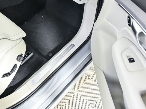 New 2026 Volvo XC90 B6 Ultra w/ Protection Package AWD/4WD image 25