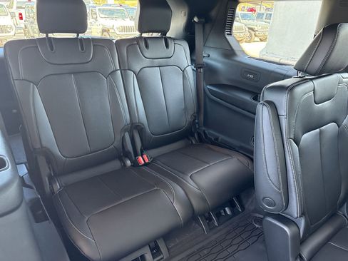 New 2025 Jeep Grand Cherokee L Limited w/ Luxury Tech Group II image 15