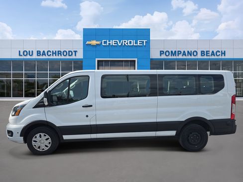 Used 2024 Ford Transit 350 XLT RWD image 4