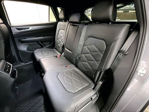 New 2026 Volkswagen Atlas Cross Sport SE image 12