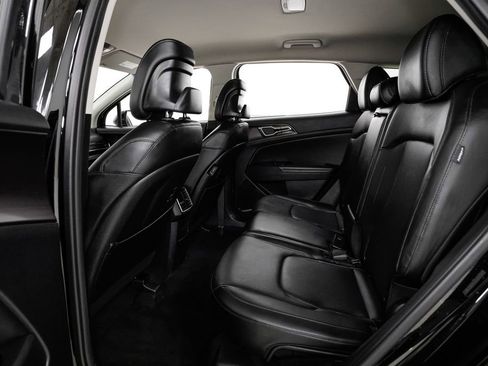 Certified 2025 Kia Sportage EX image 24