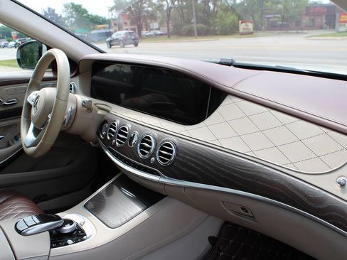 Used 2018 Mercedes-Benz S 560 4MATIC Sedan image 94