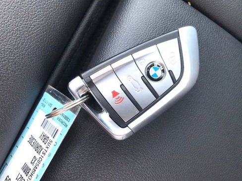 Used 2021 BMW X3 xDrive30e image 27