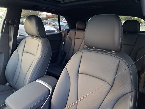 New 2026 Audi Q8 Premium Plus image 17