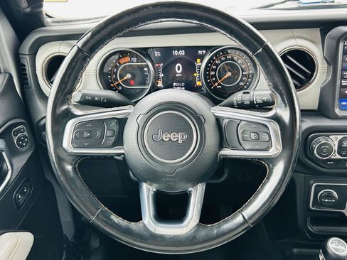 Used 2021 Jeep Wrangler Unlimited Sahara AWD/4WD image 14