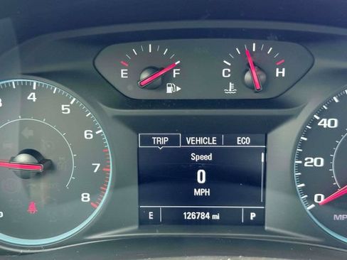 Used 2022 Chevrolet Malibu LT FWD image 24