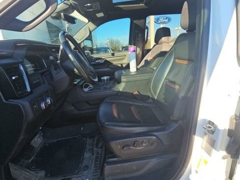 Used 2024 GMC Sierra 2500 AT4 w/ AT4 Premium Plus Package image 3