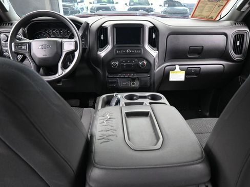 Used 2021 Chevrolet Silverado 1500 Custom Trail Boss AWD/4WD image 39