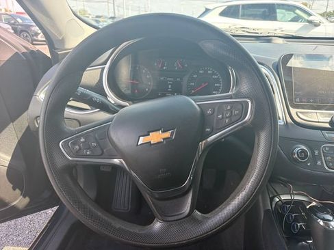 Used 2020 Chevrolet Malibu LT FWD image 23