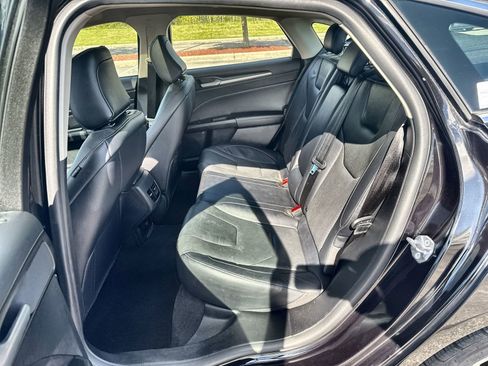 Used 2020 Ford Fusion Titanium AWD/4WD image 13