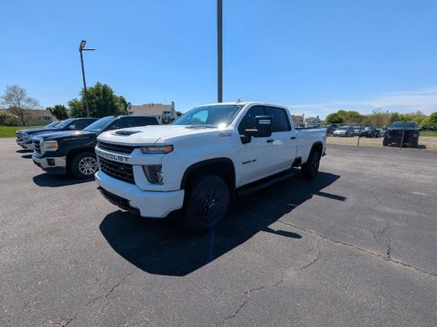 Used 2022 Chevrolet Silverado 2500 LTZ w/ LTZ Plus Package AWD/4WD image 8