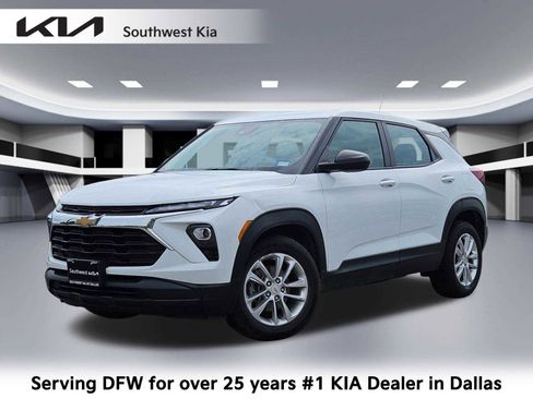 Used 2024 Chevrolet TrailBlazer LS w/ LS Confidence Package FWD image 1
