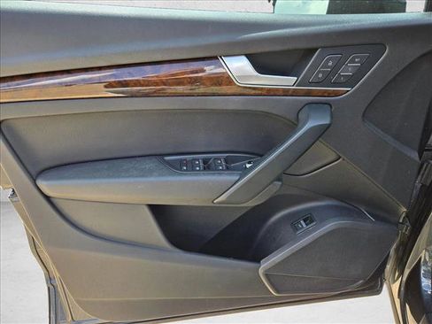 Used 2018 Audi Q5 2.0T Premium image 6