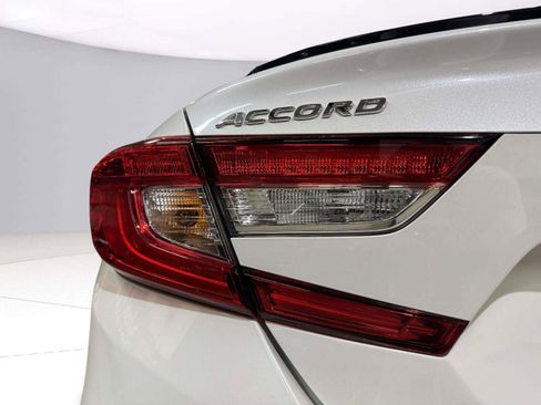 Used 2021 Honda Accord Sport image 15