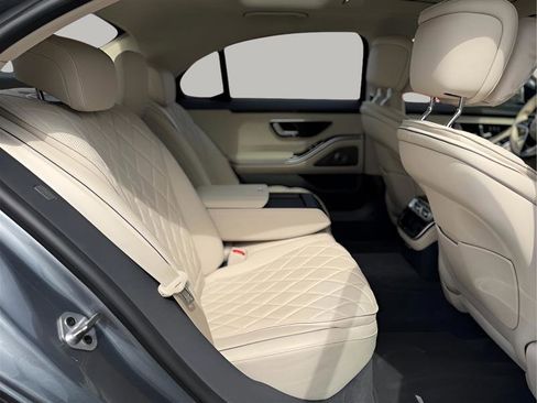 Used 2023 Mercedes-Benz S 580 4MATIC Sedan image 40