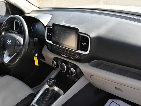 Used 2023 Hyundai Venue SEL w/ Cargo Package image 38