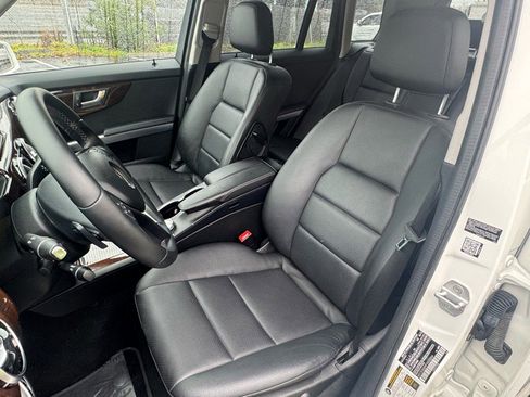 Used 2015 Mercedes-Benz GLK 350 4MATIC image 8