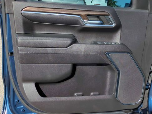 Used 2023 Chevrolet Silverado 1500 RST image 22