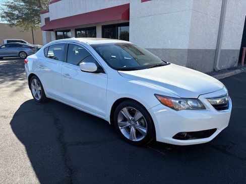 Used 2014 Acura ILX 2.0L w/Premium 4dr Sedan Packa image 2