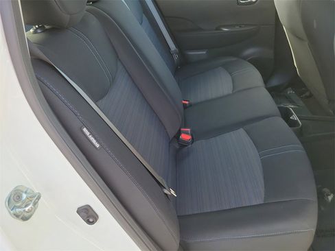 Used 2023 Nissan Leaf S image 21