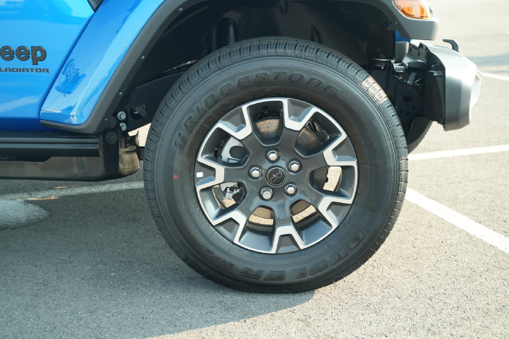 New 2026 Jeep Gladiator Sport AWD/4WD image 47