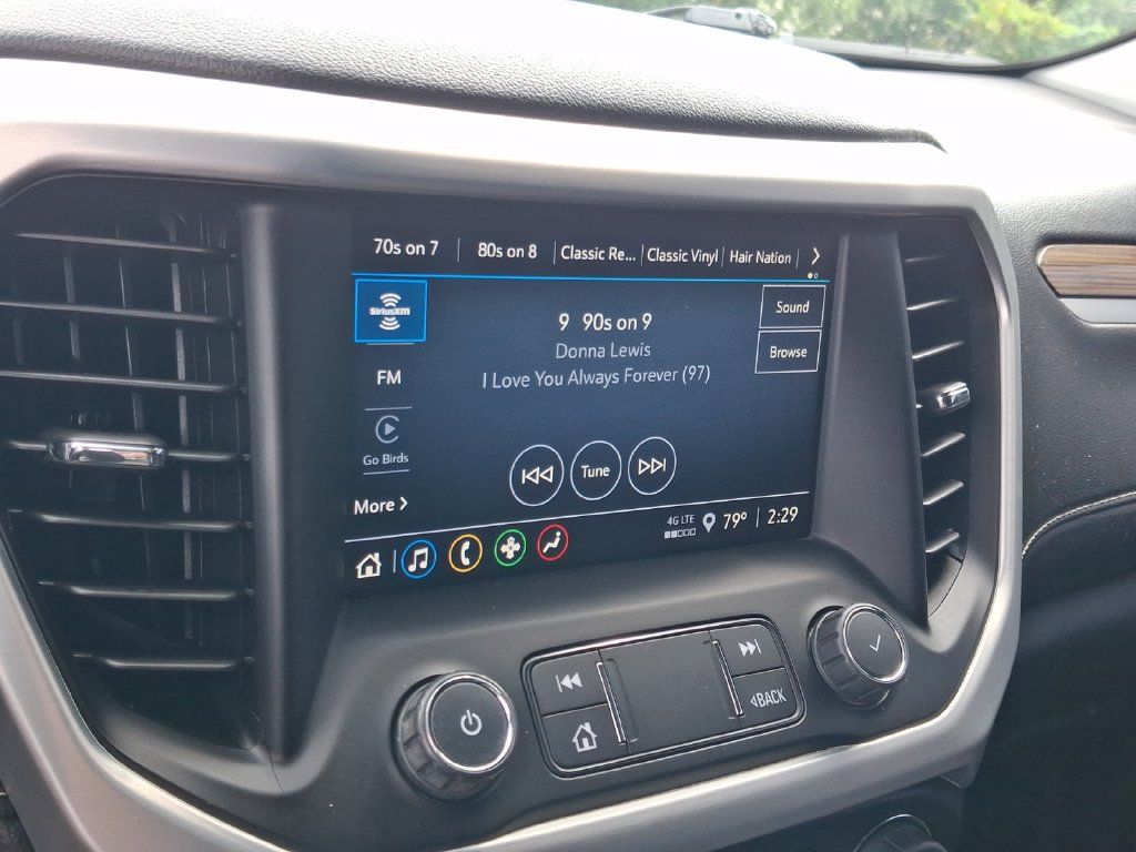 Used 2022 GMC Acadia SLE w/ Driver Convenience Package FWD image 3