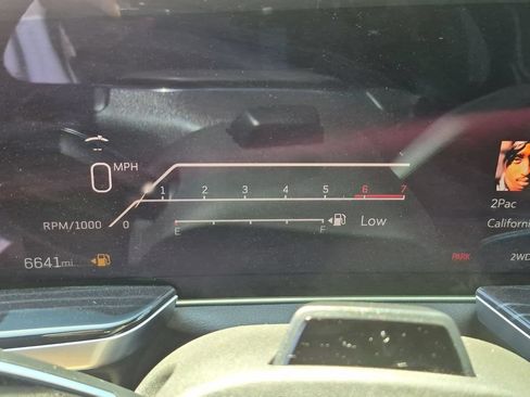 Certified 2025 Cadillac Escalade Sport AWD/4WD image 4