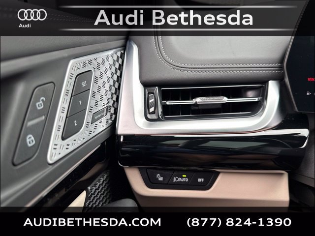 Used 2025 BMW X1 xDrive28i w/ Technology Package AWD/4WD image 15