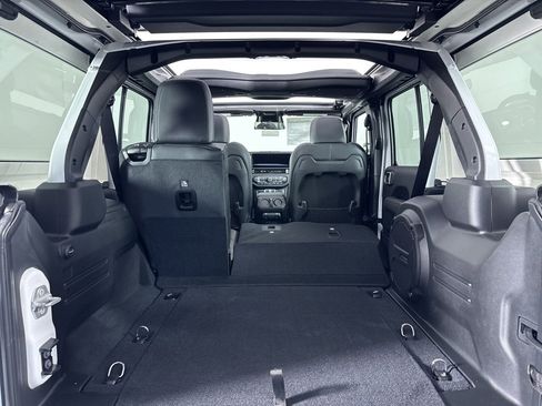 New 2026 Jeep Wrangler Unlimited Rubicon image 7