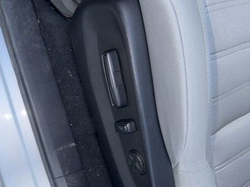 Used 2019 Honda CR-V EX image 18