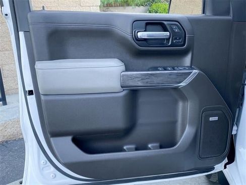 Used 2022 Chevrolet Silverado 1500 LTZ image 23