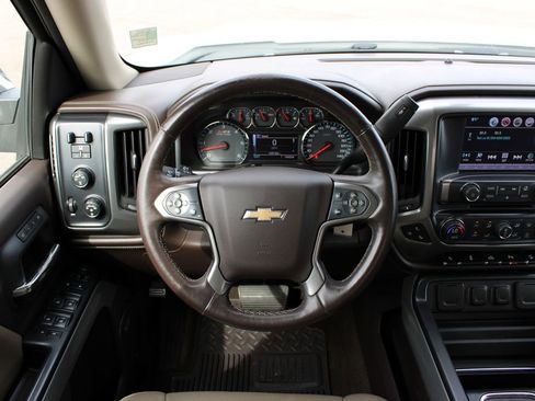 Used 2016 Chevrolet Silverado 1500 LTZ Z71 w/ LTZ Plus Package AWD/4WD image 9