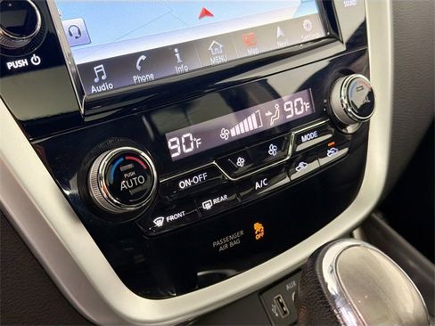 Used 2018 Nissan Murano Platinum image 15