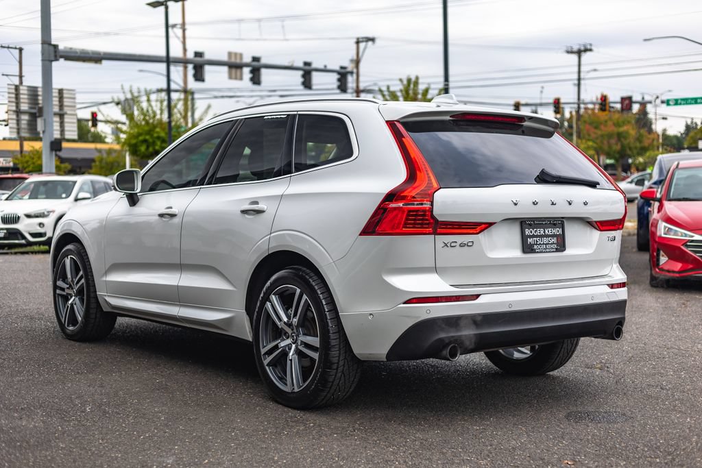 Used 2018 Volvo XC60 T5 Momentum w/ Convenience Package AWD/4WD image 11