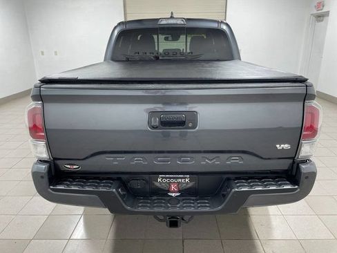 Used 2023 Toyota Tacoma TRD Off-Road w/ Advanced Technology Package AWD/4WD image 5