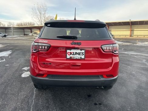 Certified 2020 Jeep Compass Latitude image 14