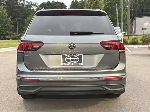 Used 2024 Volkswagen Tiguan SE FWD image 7