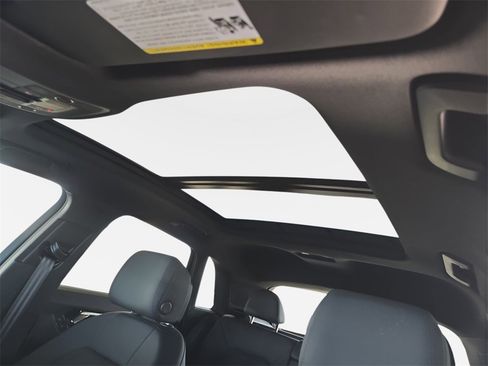 Certified 2025 Audi Q3 2.0T Premium w/ Convenience Package image 25