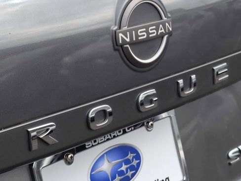Used 2023 Nissan Rogue SV image 13