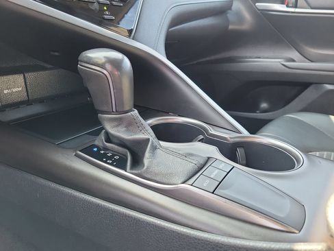 Used 2024 Toyota Camry SE FWD image 30