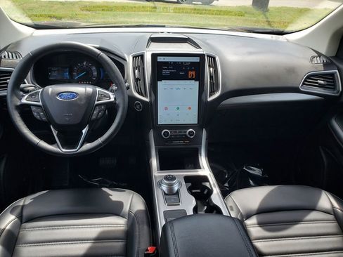 Certified 2024 Ford Edge SEL w/ Convenience Package AWD/4WD image 10