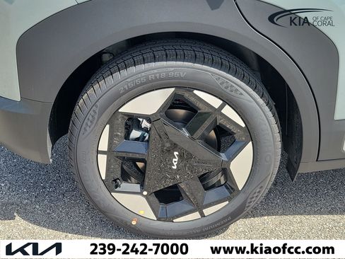 New 2027 Kia Seltos S FWD image 9