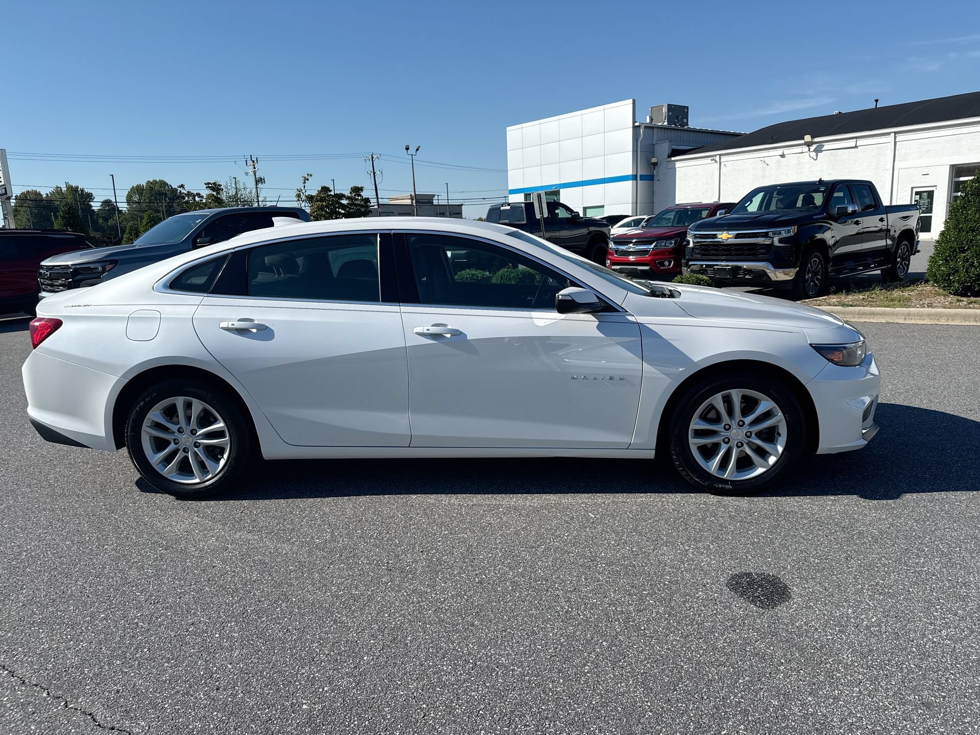 Used 2018 Chevrolet Malibu LT FWD image 7